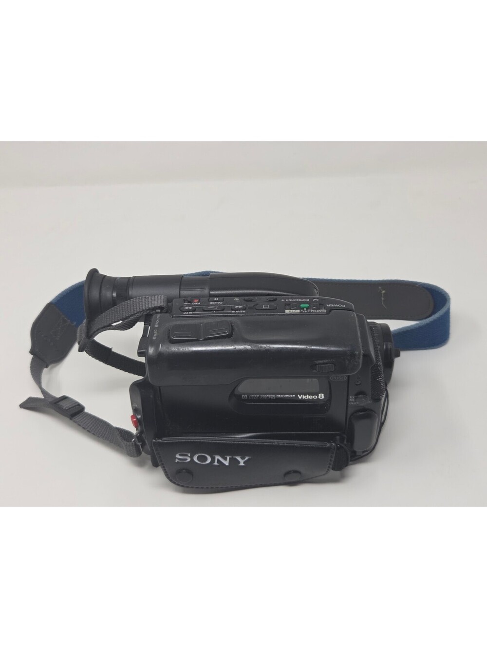 Sony Handycam Video8 Camcorder With Auto Focus Lens And Original Hand Strap